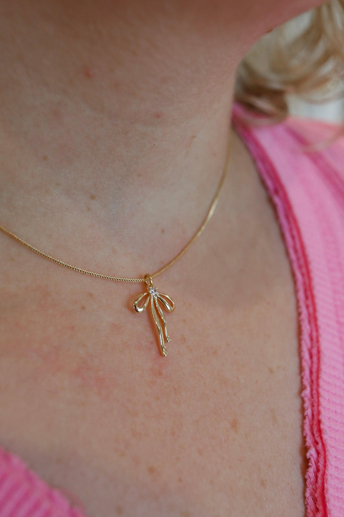 The Regal Gold Bow Necklace